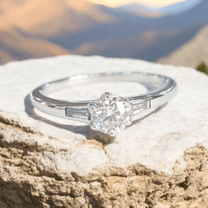 Anello con diamanti