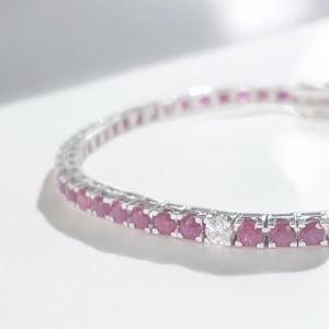 Bracciale tennis con diamanti e rubini